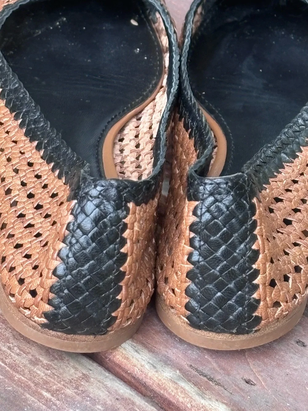 Tory Burch Chelsea Woven Leather Ballet Flats!!